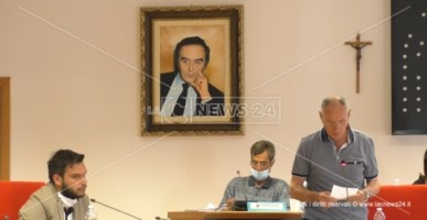 Paralisi a Gioia Tauro dopo l'inchiesta Waterfront, il sindaco va al Ministero